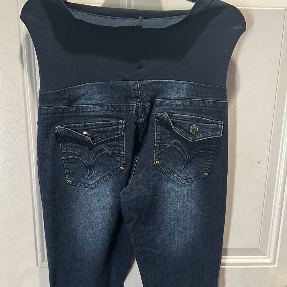 Bella Vida Maternity - Picture 7 of 13